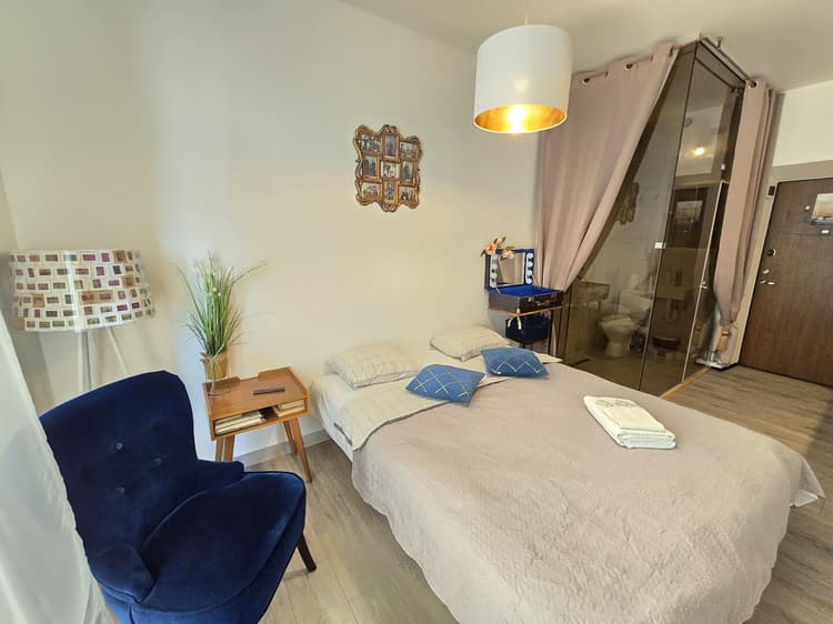 S14 Foto studio with balcony