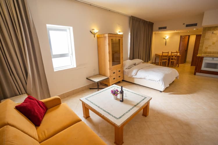 106 Junior suite with jacuzzi without view