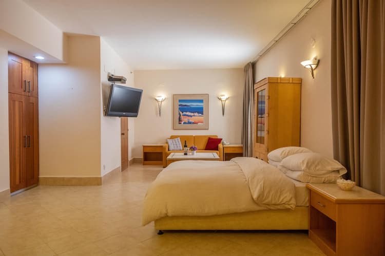 106 Junior suite with jacuzzi without view