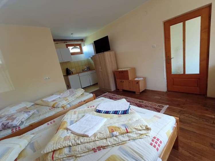 09 Large Double room