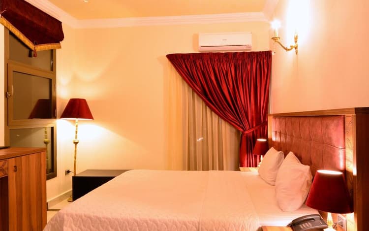 Family Room with Sea View