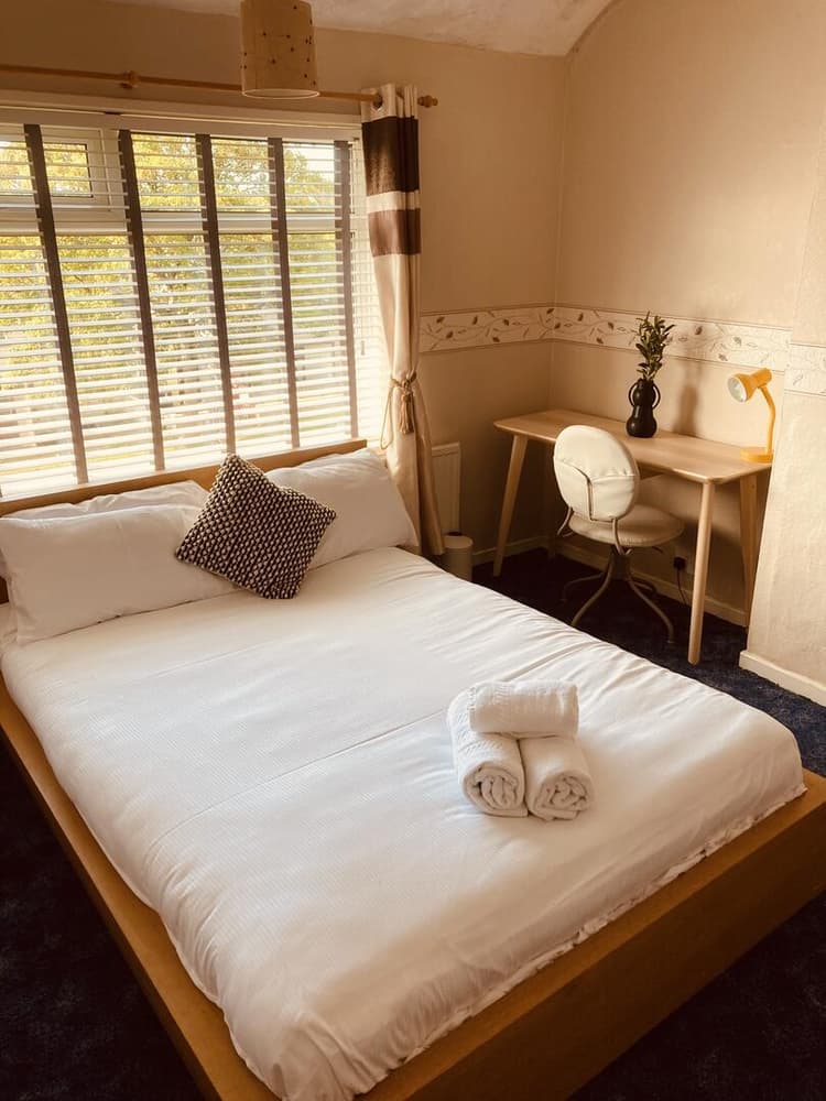 Melrose Two, "for a cosy stay close to the university"