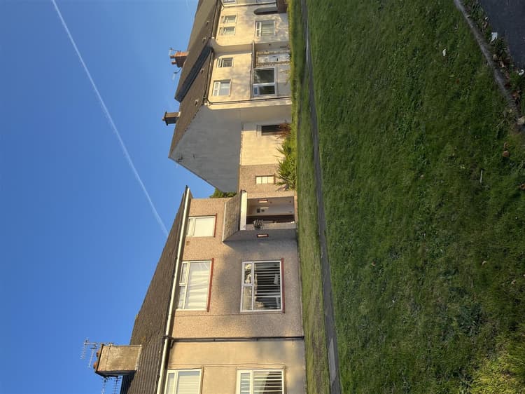 Melrose Two, "for a cosy stay close to the university"