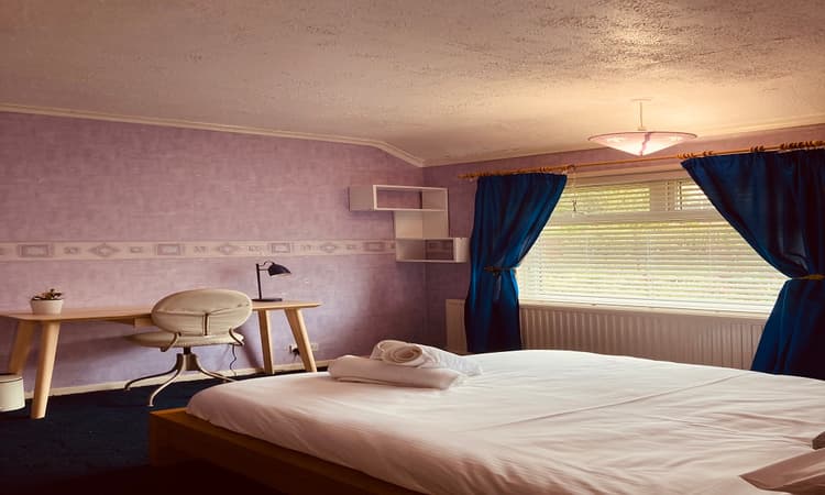 Melrose Three, "for a cosy stay close to the university"