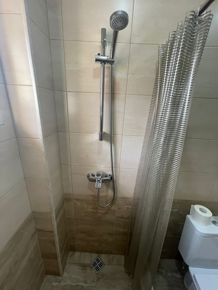 ГД "Роза Кавказа" №1 Двухкомнатный черырехместный номер 2-й этаж