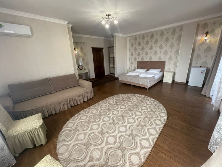 ГД "Роза Кавказа" №4 Четырехместный номер 3-й этаж