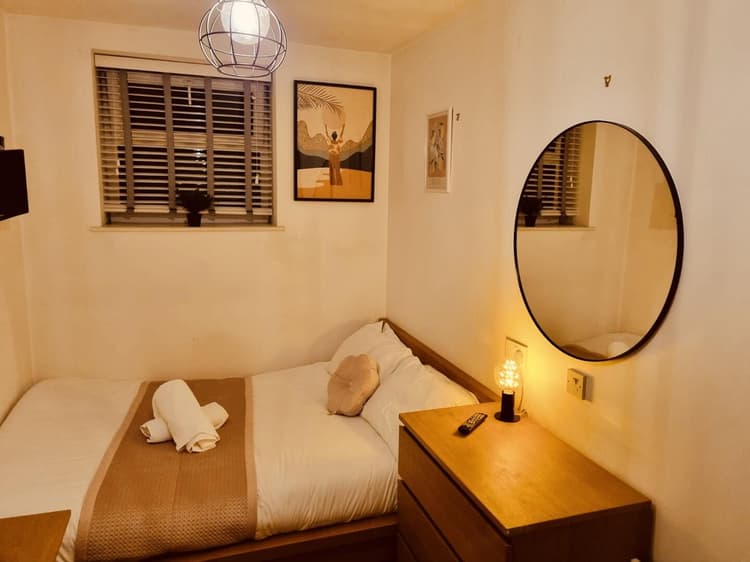 Woodbury Six-3, 'for an industrial haven in the city'