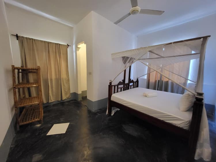 Hiliki House in the village