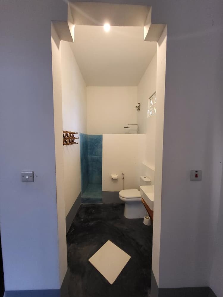 Hiliki House in the village