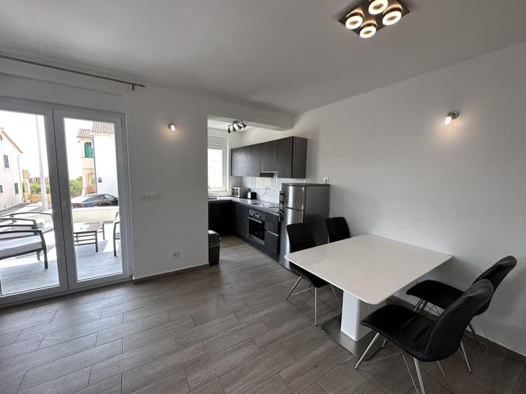 Orlje 4: S1 Prizemlje