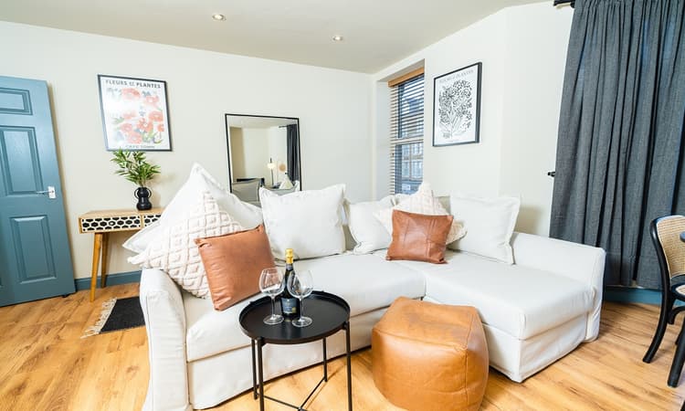 Bridgewater Three 'A Boutique Stay by the Sea'