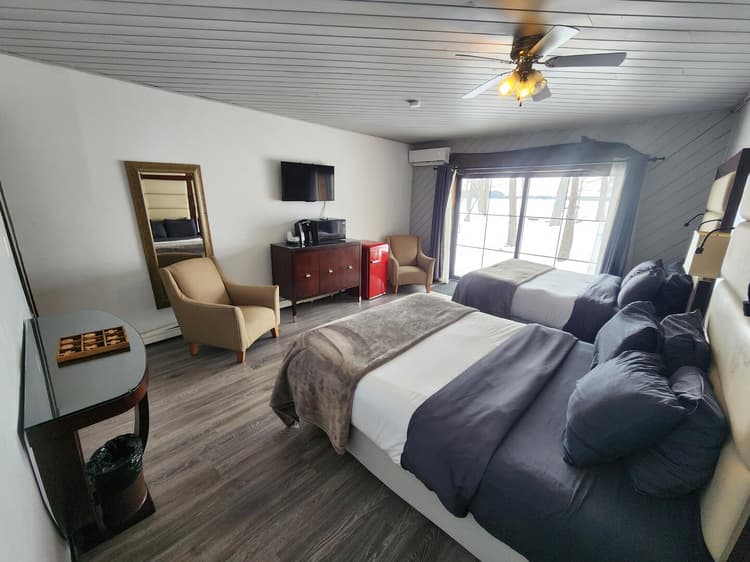 Double Queen Lakeside