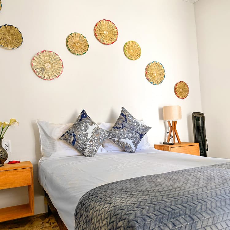 r7 · Hab nueva a un Costado Mdo Merced / Baño Compartido con R8 Oaxaca de Juárez