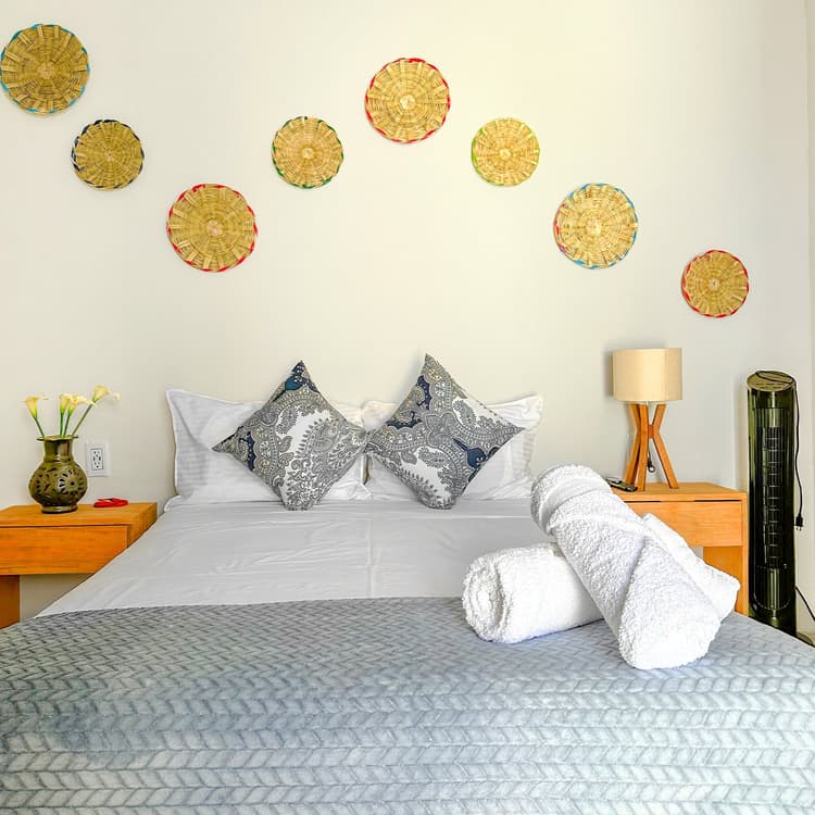 r7 · Hab nueva a un Costado Mdo Merced / Baño Compartido con R8 Oaxaca de Juárez