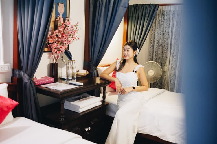 Twin Room with Shared Bathroom