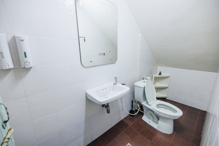 Bed in 4-Bed Mixed Dorm (AC at night only)