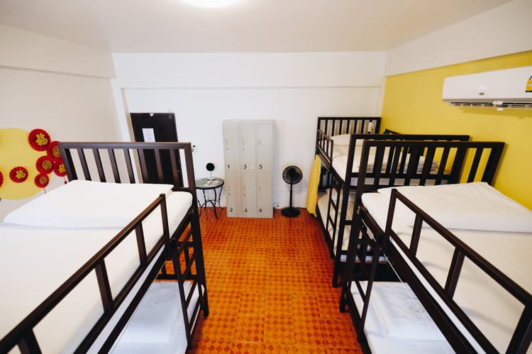 Bed in 4-Bed Mixed Dorm (AC at night only)