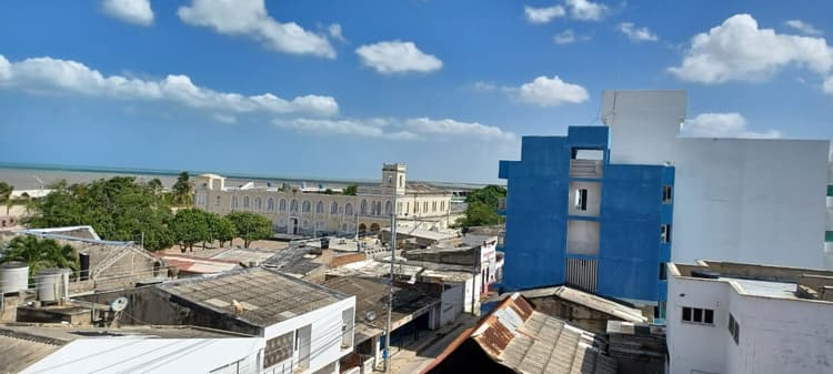 R1 (502) Apartamento con vista a la playa, la mejor zona de la ciudad, genial para trabajar o estar con la familia