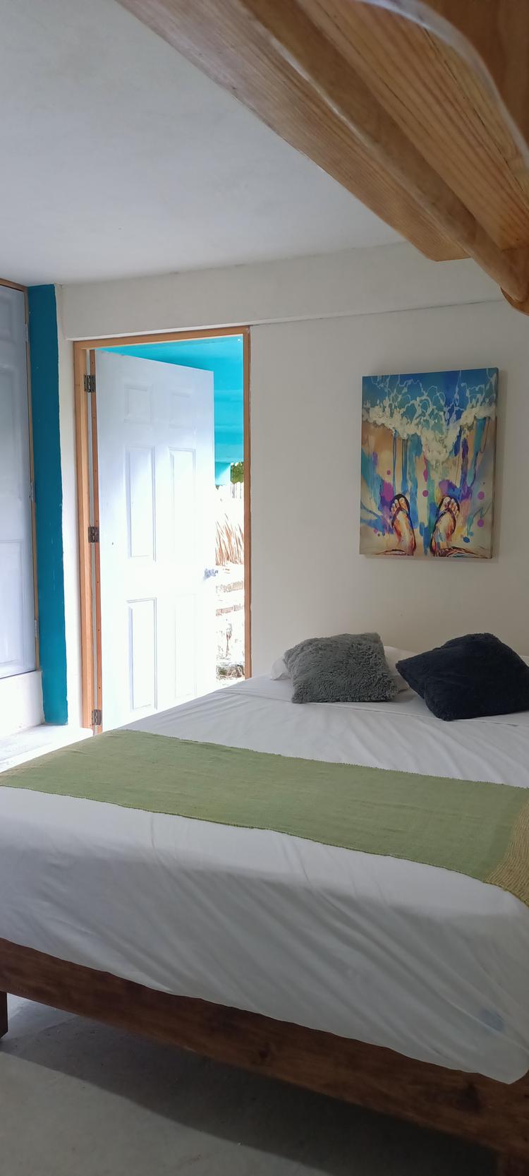 Pez · Habitación privada con baño, cerca playa la punta Brisas de Zicatela