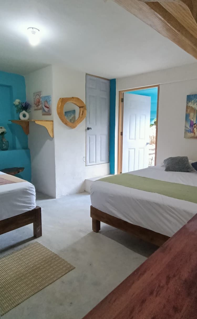 Pez · Habitación privada con baño, cerca playa la punta Brisas de Zicatela