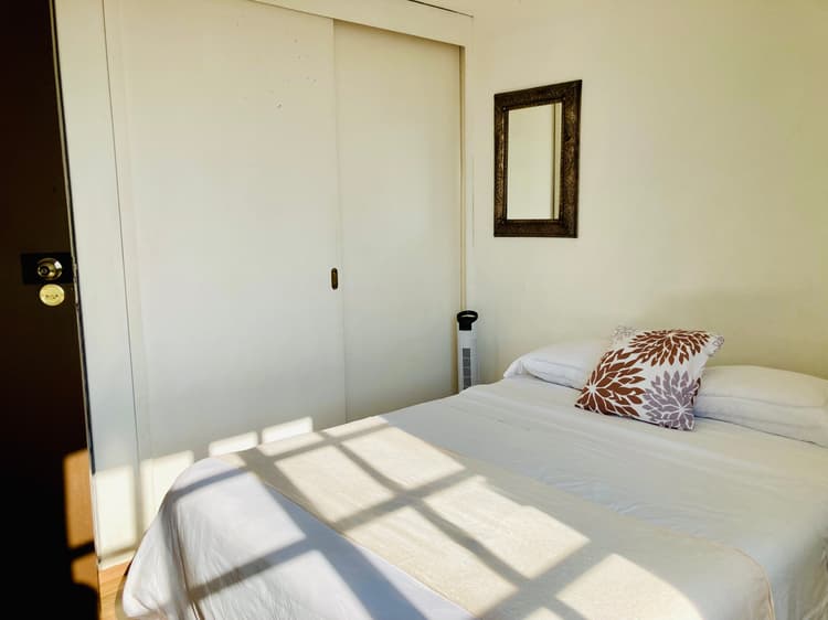 R2 Habitación Privada Matrimonial con Baño Compartido