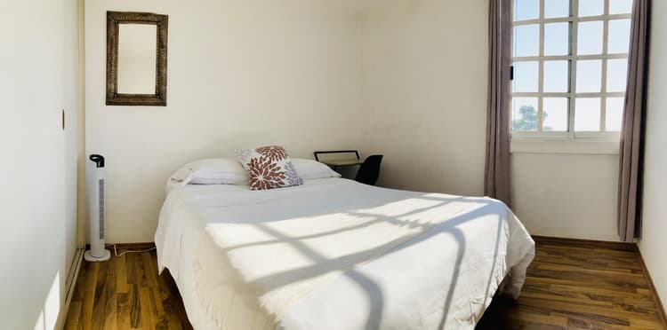 R2 Habitación Privada Matrimonial con Baño Compartido