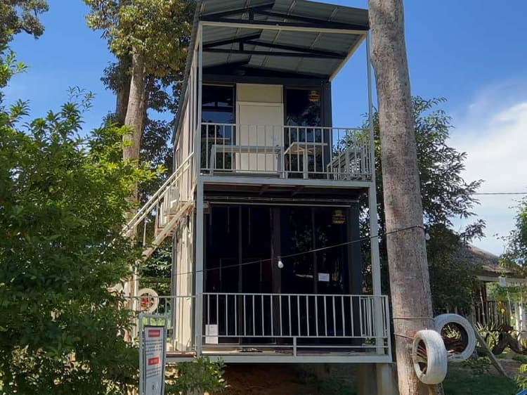 Cabin Crystal Honey (Lower Unit - Garden View)