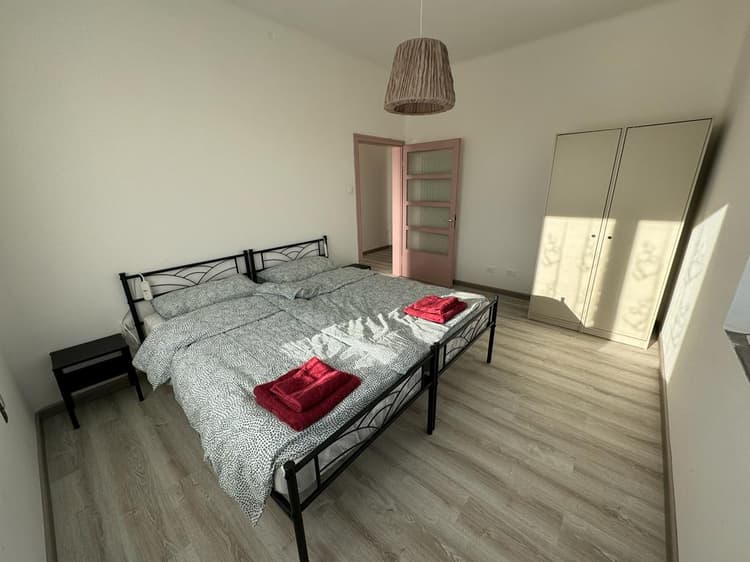 Twin room A with shared bathroom