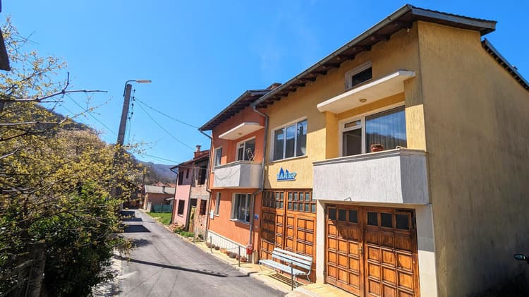 Къща за гости Памир