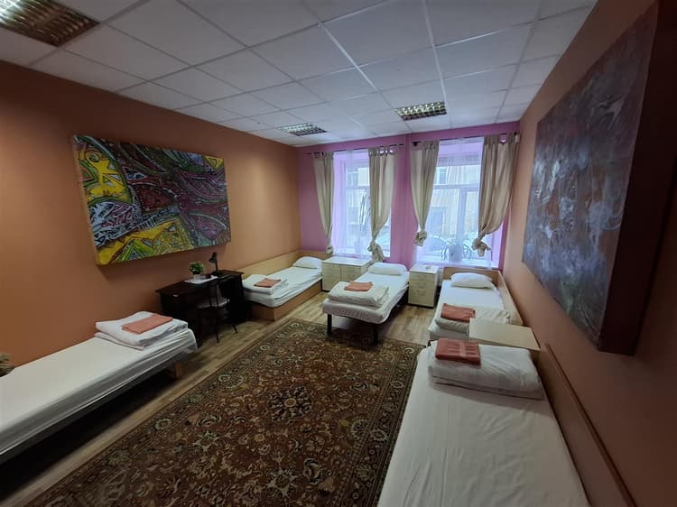 ( 1 ) One Bed in 5 female dorm