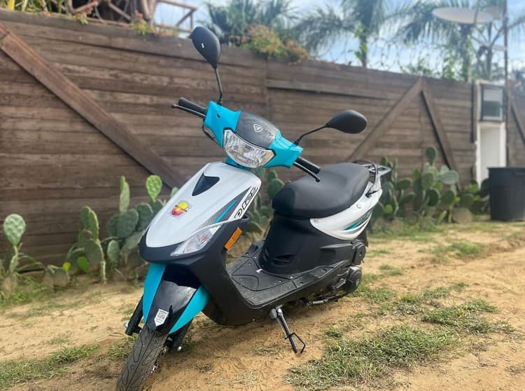 Classic Scooter 1 Day rental (D125 A)