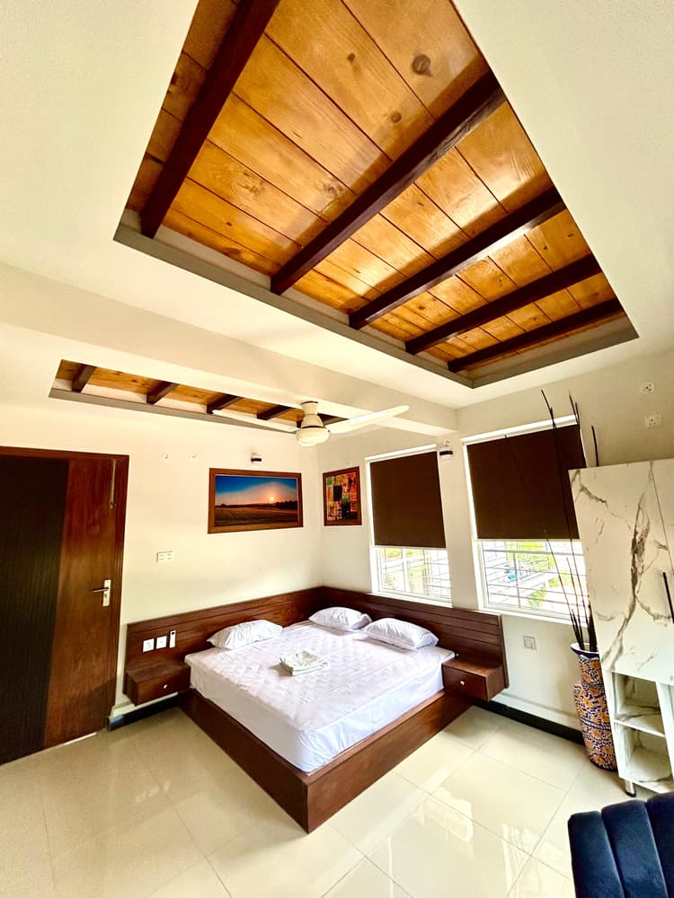 King Room with Balcony (Central)