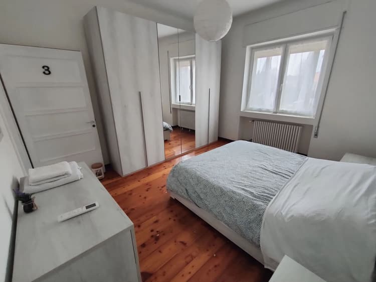 Double room 3 with shared bathroom