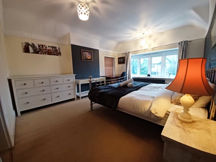 The Diamond En-suite Super King Room Hertfordshire