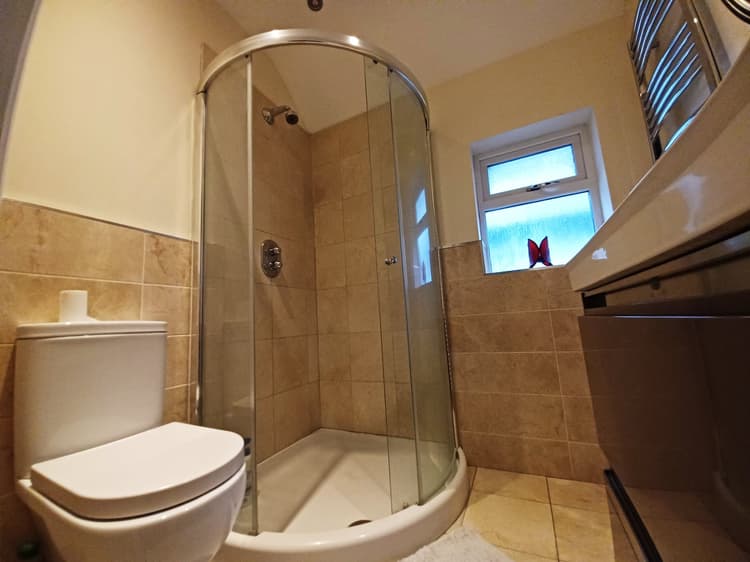 The Diamond En-suite Super King Room Hertfordshire