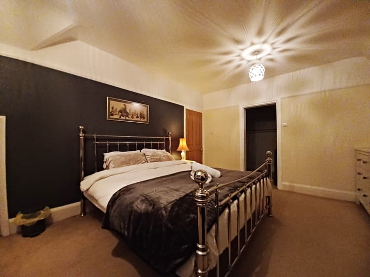 The Diamond En-suite Super King Room Hertfordshire