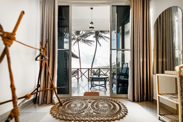 205 Double room with partial ocean view