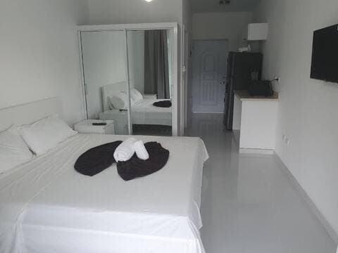 B3 · Studio Apartment. B3 Perla Marina