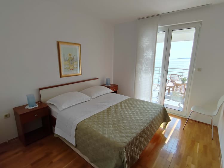 Apartment East 1st floor