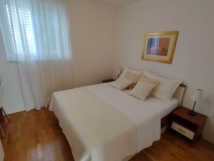 Apartment West 1st floor