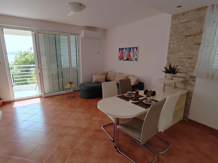 Apartment West 1st floor