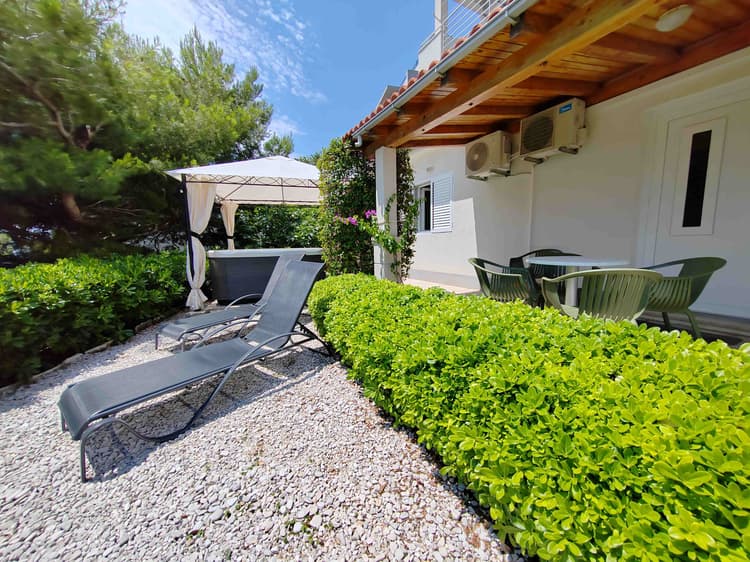 Apartment Garden with spa