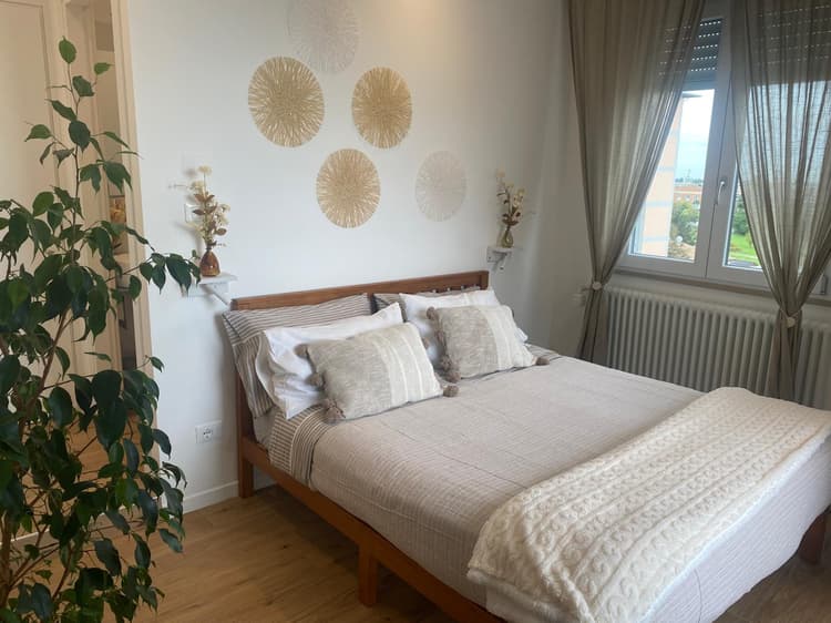 Camera matrimoniale con balcone