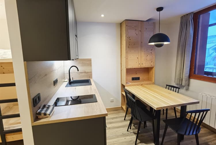 Rond Point des Pistes Volluet