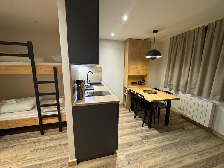 Rond Point des Pistes Volluet