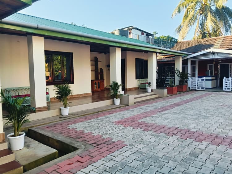 AC Premium Delux Room (1)