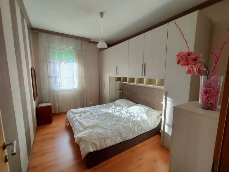 Double room with shared bathroom