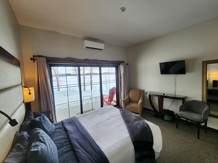 Standard Room Lakeside Balcony