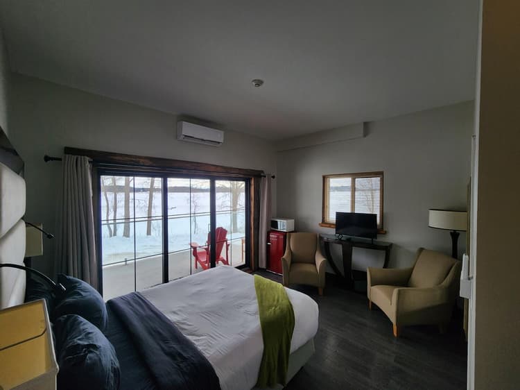 Standard Room Lakeside Balcony