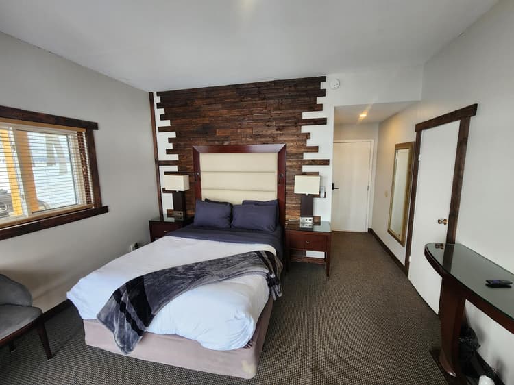 Standard Room Lakeside